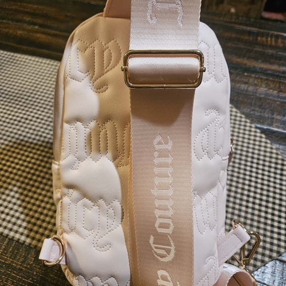 🎄 Juicy Couture Pink sling bag NWT 💖 - Picture 2 of 3